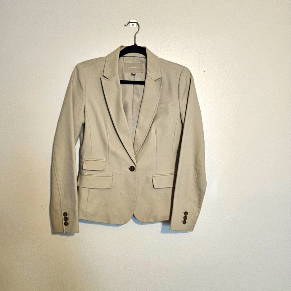 Banana Republic khaki blazer